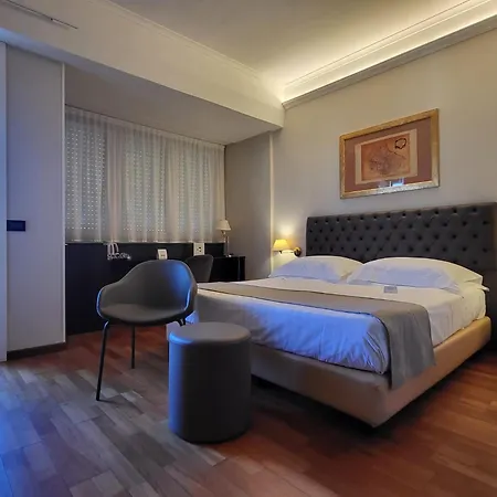 Hotel Plaza 4*