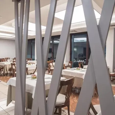 贝斯特韦斯特广场酒店 酒店 4*