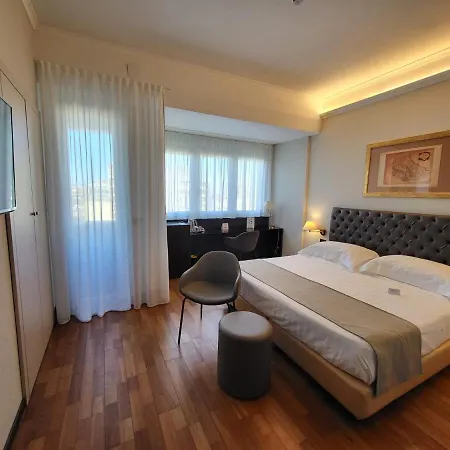 Plaza 4* 페스카라