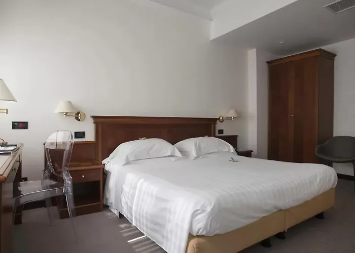 Hotell Plaza Pescara